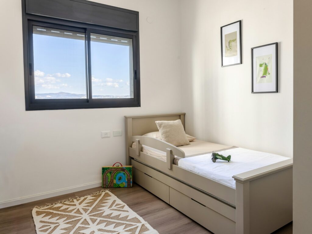 Cuarto de niños con cama individual (foto ilustrativa)